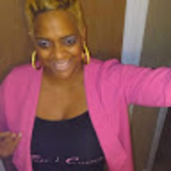 Meet your Posher, Charonda - Picture 1 of 1